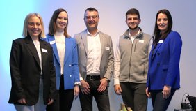 Personalveranwortliche diskutieren über Personalbindung