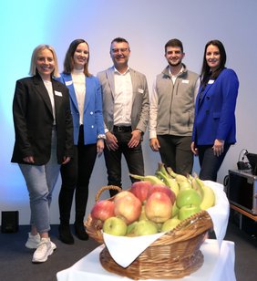 Personalveranwortliche diskutieren über Personalbindung